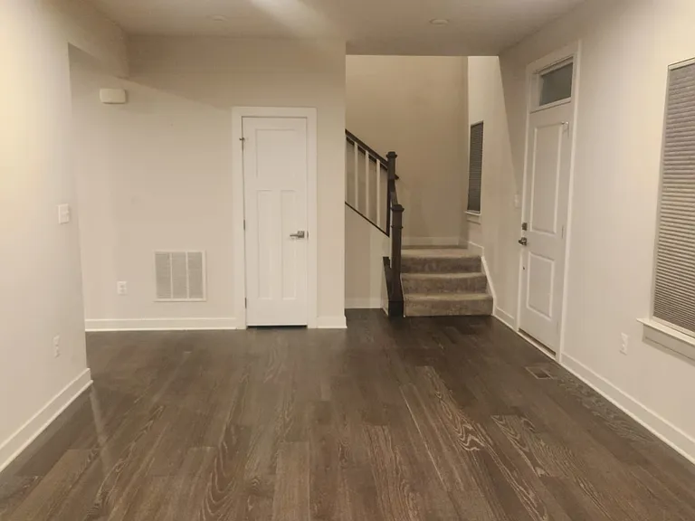 113 Coopers Hawk Dr #113 — Photo 2