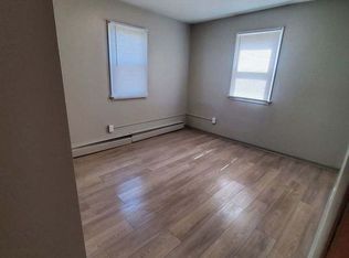 3412 E 26th St #12, Des Moines, IA 50317