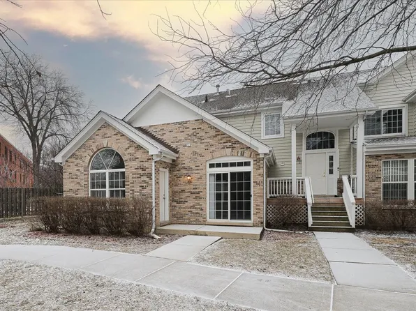 118 Hillwood Pl #118, Aurora, IL 60506