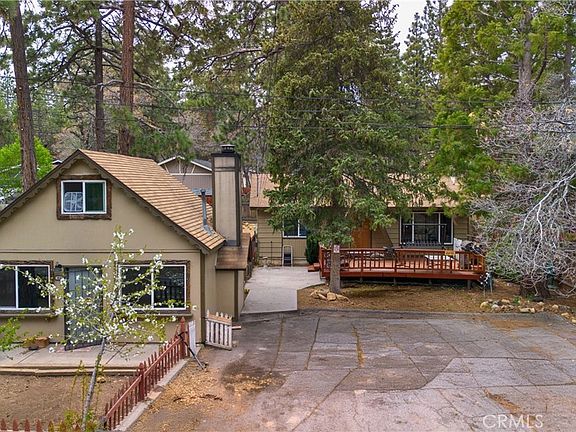 2nd image of 360 Maple Ln