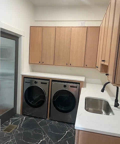 718 E Henry St — Photo 14