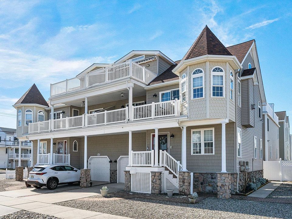 1st image of 7600 Landis Ave W #Sea