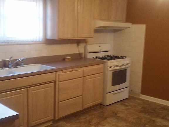 2nd image of 1520 E 296th St