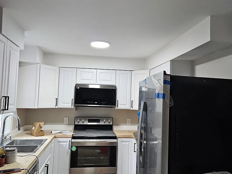 1341 Oliver Ave N #B — Photo 4