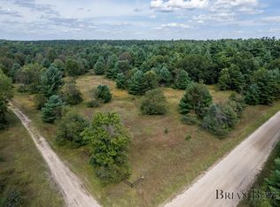 8079 E 62nd St, Newaygo, MI 49337