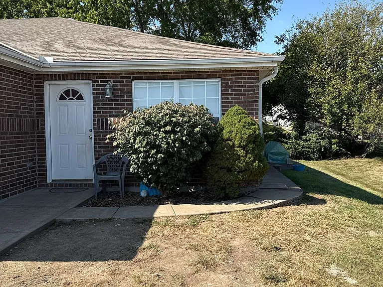 1110 Kimmy Ln #B — Photo 1