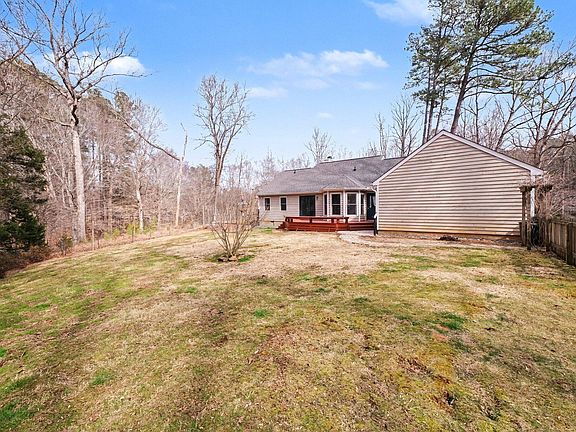 2nd image of 2404 Bane Rd