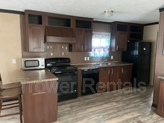 2nd image of 2318 Yukon Maroon