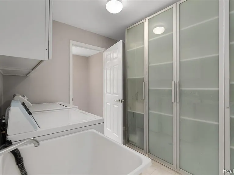 28126 Carlton Way Dr — Photo 11
