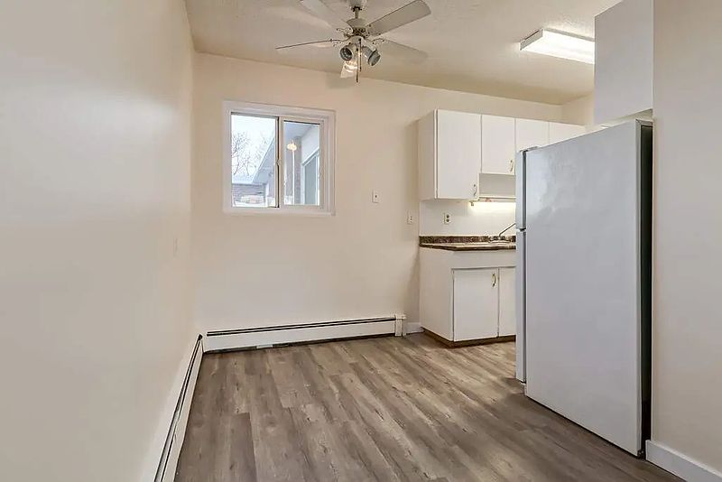 Edmonton Apartment for rent - 2 Bedrooms — photo 7