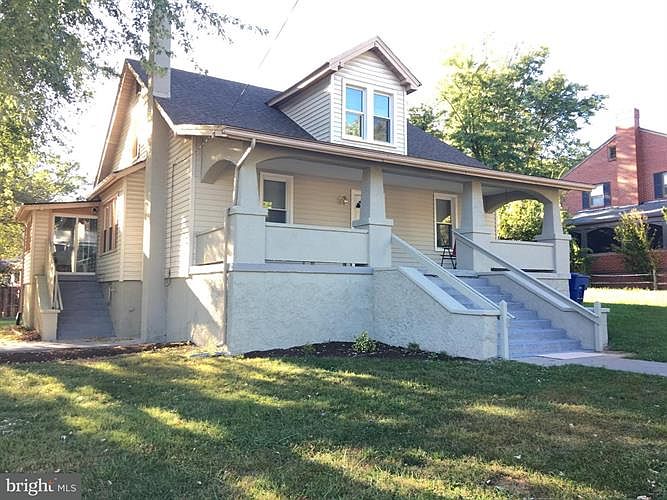 1st image of 1104 Virginia Ave