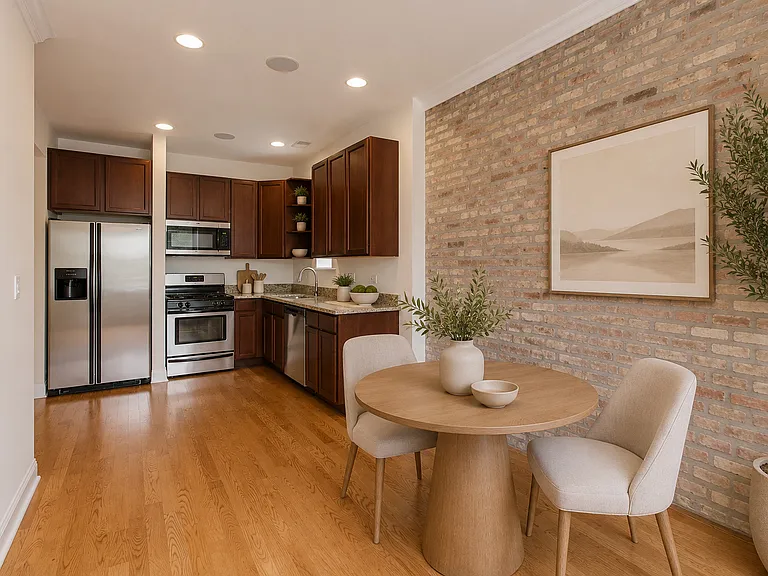 6150 N Ravenswood Ave #4 — Photo 3