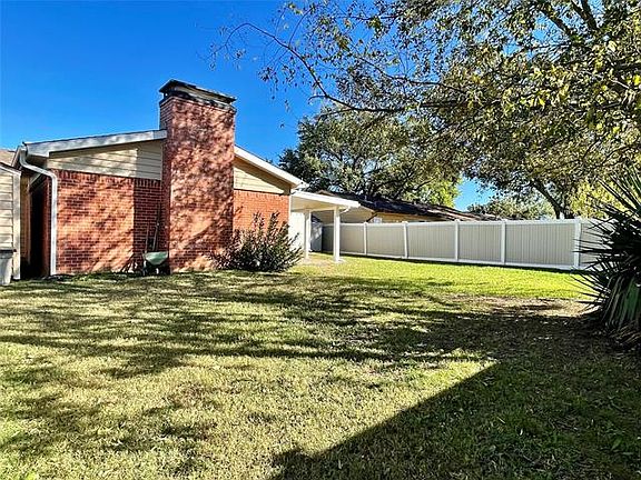 5th image of 307 Island Dr