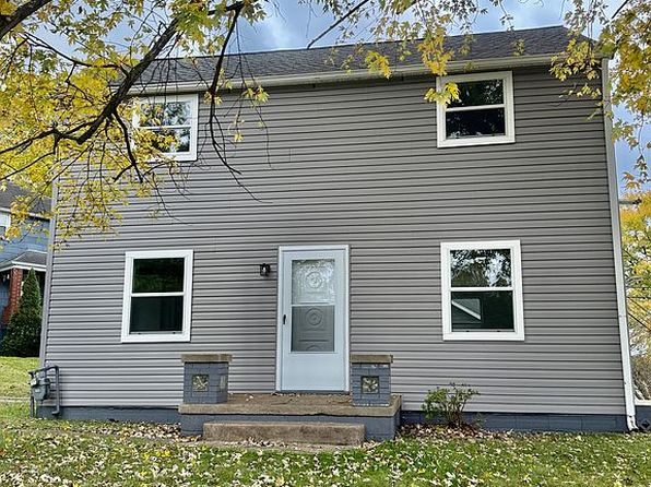754 East Dr