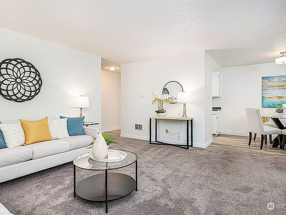 4th image of 18902 8th Avenue NW #110