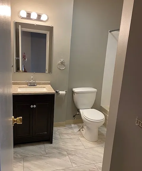 234 Coffeen St #3H — Photo 8