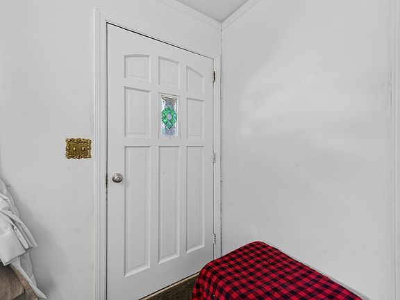 5th image of 112 Michael Dr