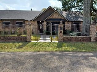 210 Brea Crest St, Houston, TX 77037