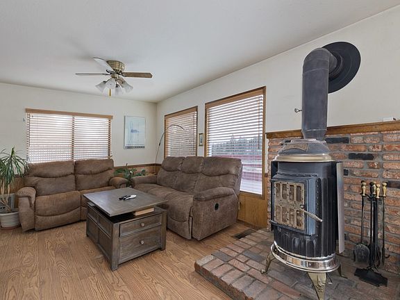 5th image of 225 Pinon Hill Rd
