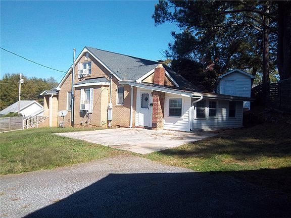 4th image of 108 E B Ave