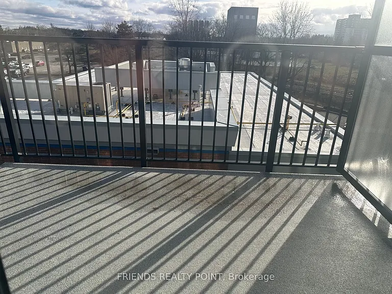 708 Woolwich St #212 — Photo 8