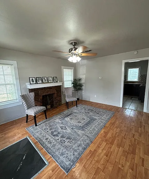 1409 S Western St — Photo 1