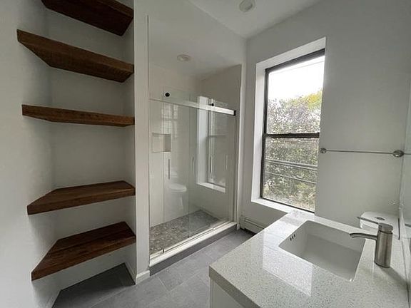 4th image of 193 Ogden Ave APT 2E