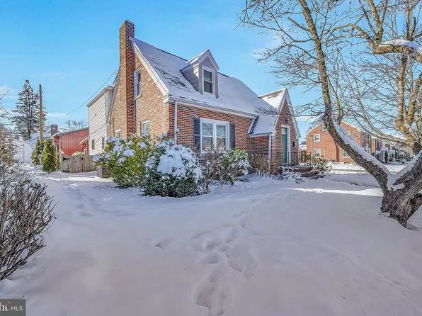 630 N 2nd St, Emmaus, PA 18049