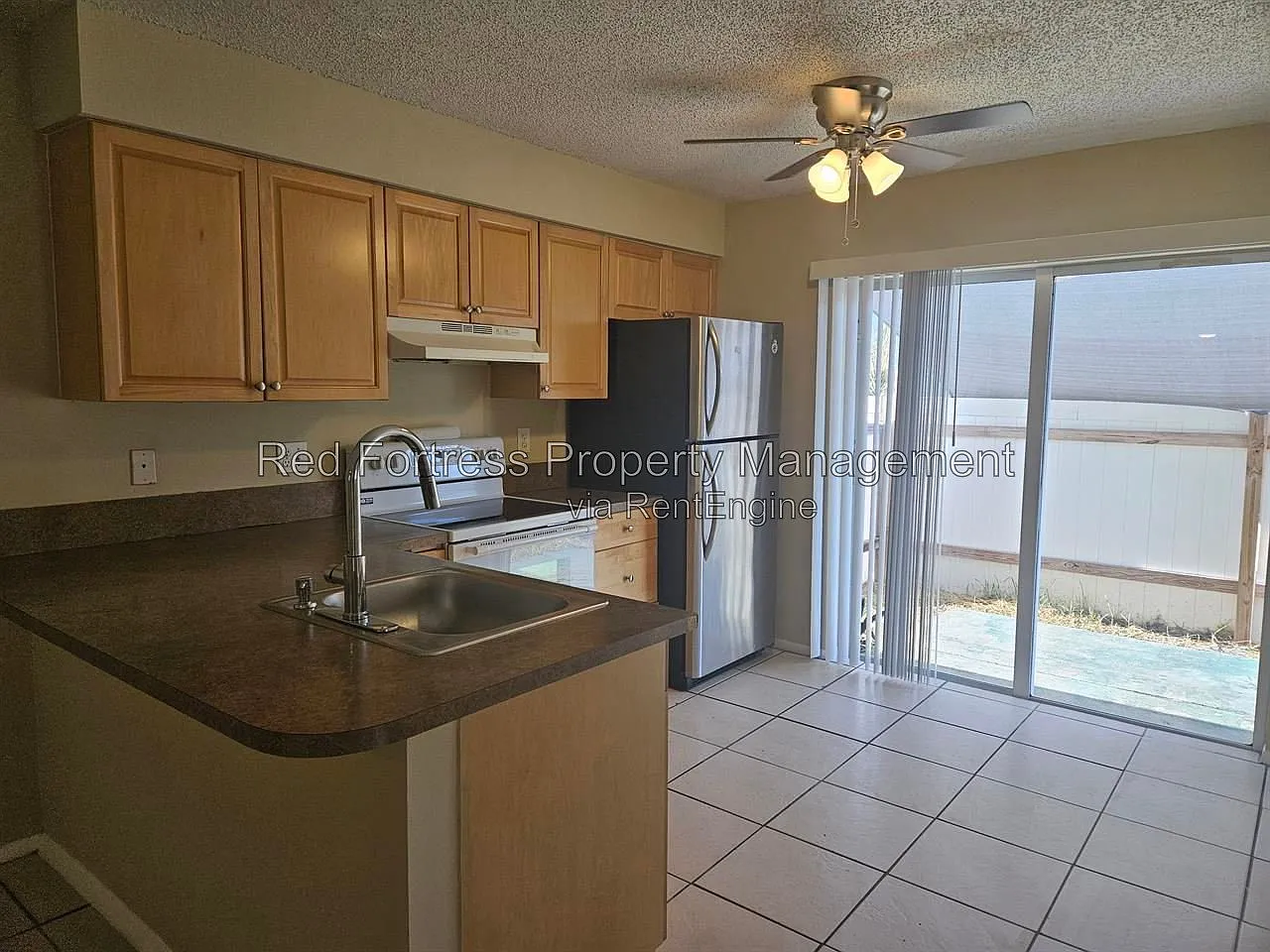 2 bed, 2.0 bath, 900 sqft, $1,200 — Photo 4