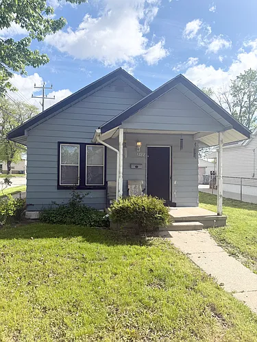 1788 Warwick Ave Photo 1