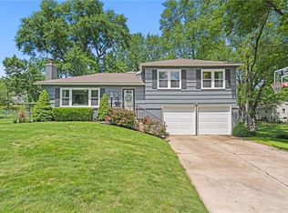 5816 W 102nd St, Overland Park, KS 66207