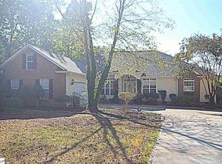 211 W Magill Ct, Greer, SC 29651