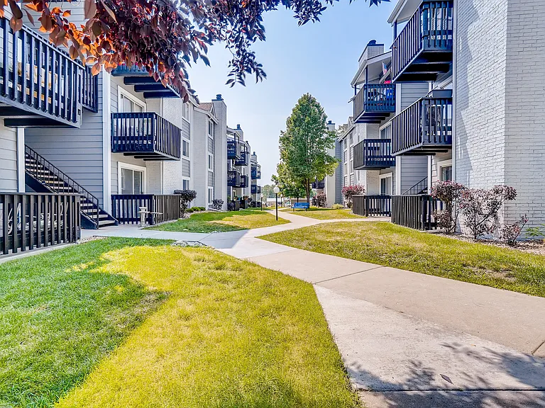 Ridgeline Arvada Apartments — Photo 9
