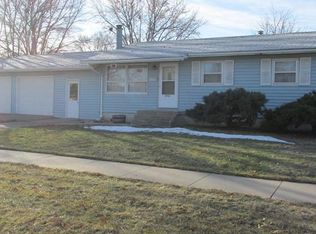 2703 W 8th St, Hastings, NE 68901