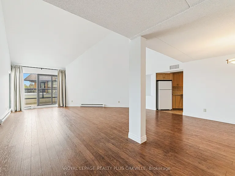 100 Bronte Rd #404 — Photo 9