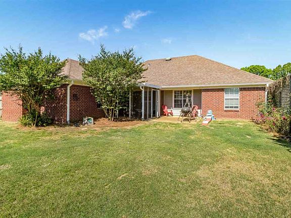 5th image of 214 Cherry Bark Dr