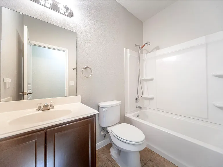 6535 Dayridge Ln — Photo 4