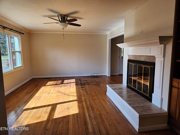 2nd image of 1620 Autry Way