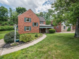 5333 Spring Valley Dr, Pittsburgh, PA 15236