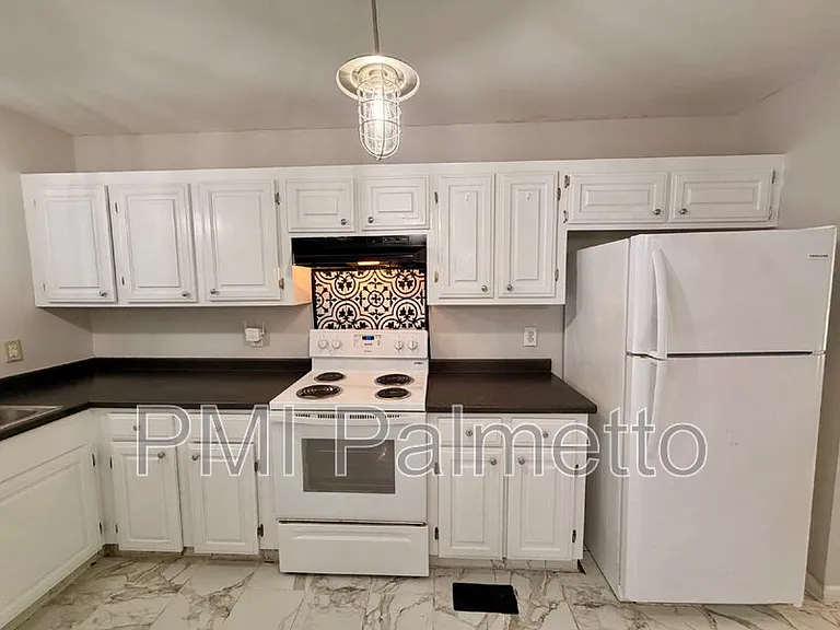 152 Chatham Cir — Photo 8