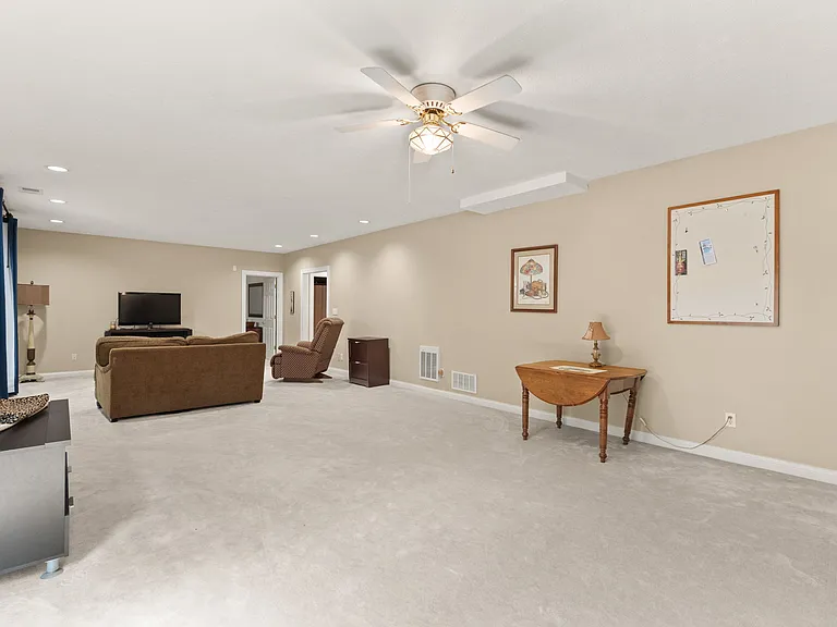 Mallet Hill Dr — Photo 6