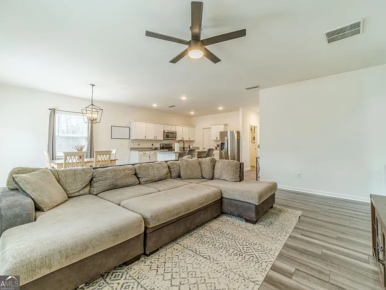 222 Knightsbridge Ln — Photo 13