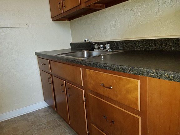 4th image of 1200 W 5th Ave #8