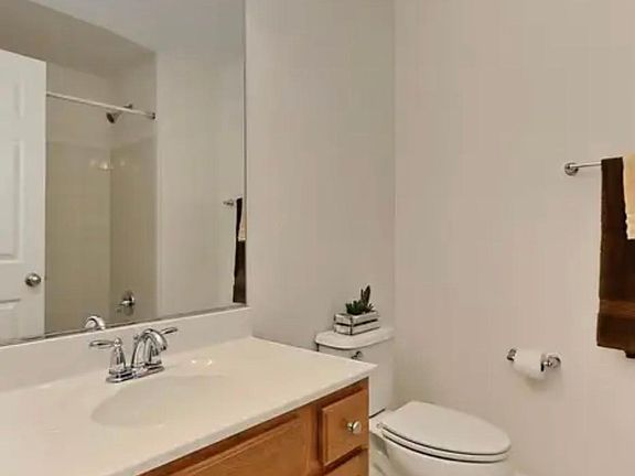 4th image of 6216 Lawson Dr #B