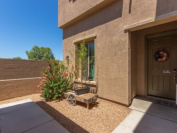 3rd image of 3726 E Lantana Dr