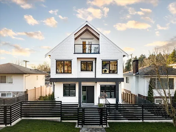 6061 Sherbrooke St #1, Vancouver, BC V5W 3N3