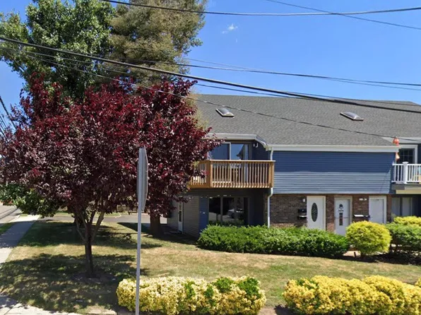 194 Charles Street image 1 of 1