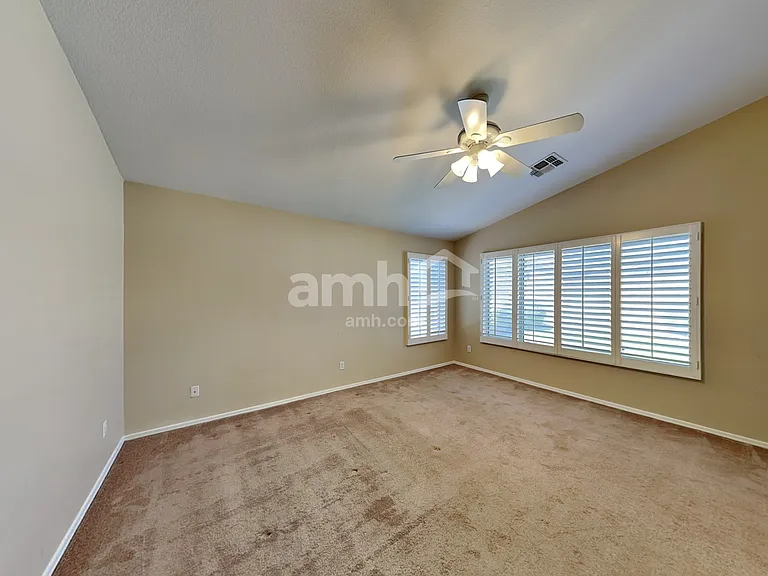 7462 W Mohawk Ln — Photo 12