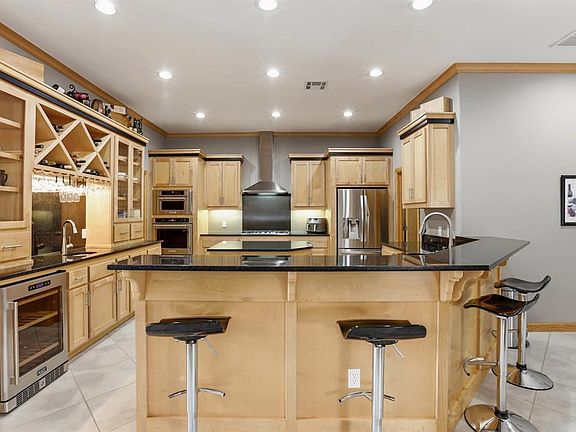 2nd image of 11812 Sawgrass Rd