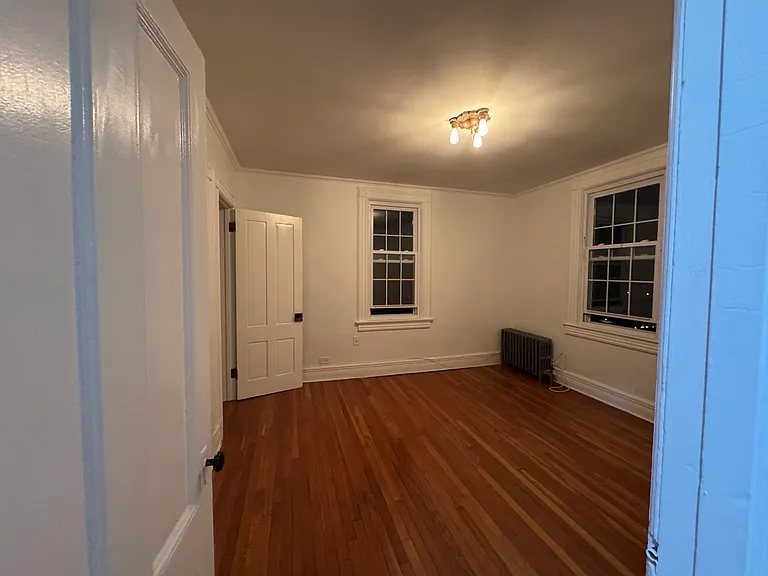 330 Van Duzer St #2 — Photo 6